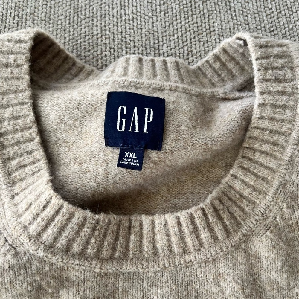 GAP Tan Crew Neck Sweater Thick Knit Classic